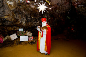 Nikolaus in der Kluterthöhle in Ennepetal